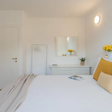 Ponente Balcony & Garden By Rent Apartman Gravedona