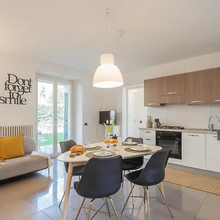 Ponente Balcony & Garden By Rent Apartman *