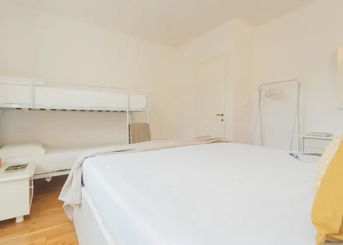 Ponente Balcony & Garden By Rent *