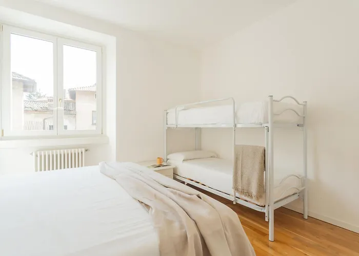 Ponente Balcony & Garden By Rent *