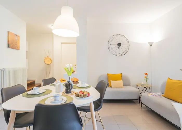 Ponente Balcony & Garden By Rent *