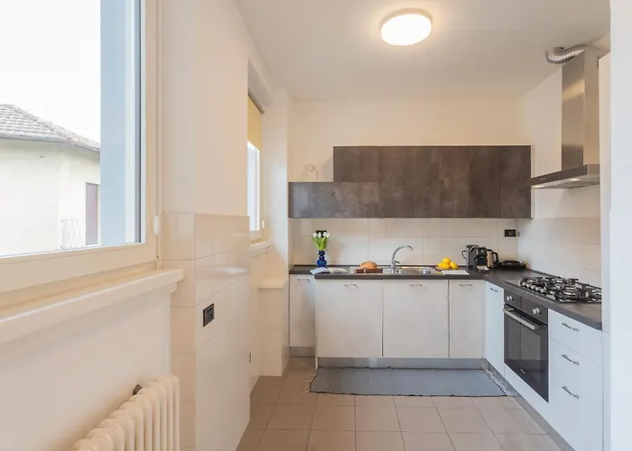 Ponente Balcony & Garden By Rent *