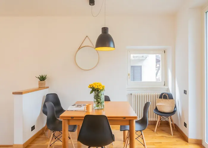 Ponente Balcony & Garden By Rent דירה