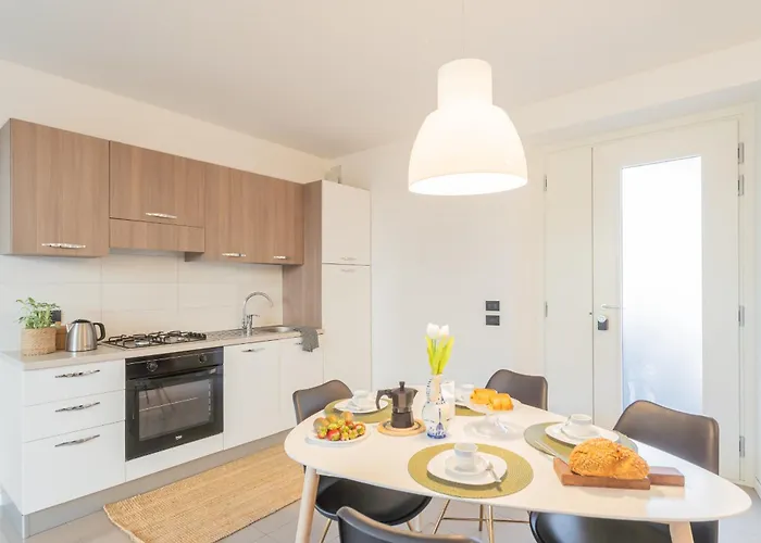 Ponente Balcony & Garden By Rent