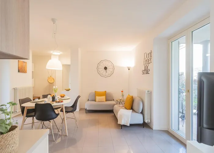 Ponente Balcony & Garden By Rent Apartment