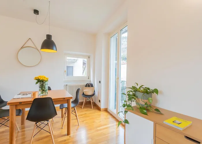Ponente Balcony & Garden By Rent Apartment *