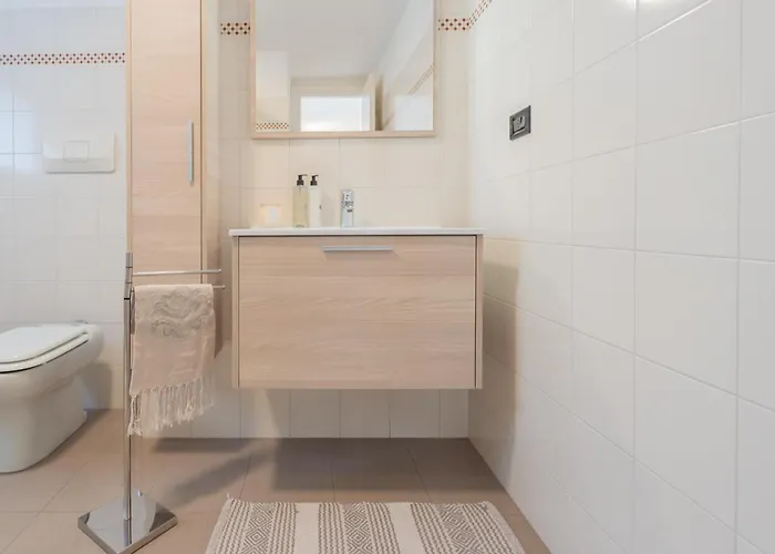 Apartment Ponente Balcony & Garden By Rent