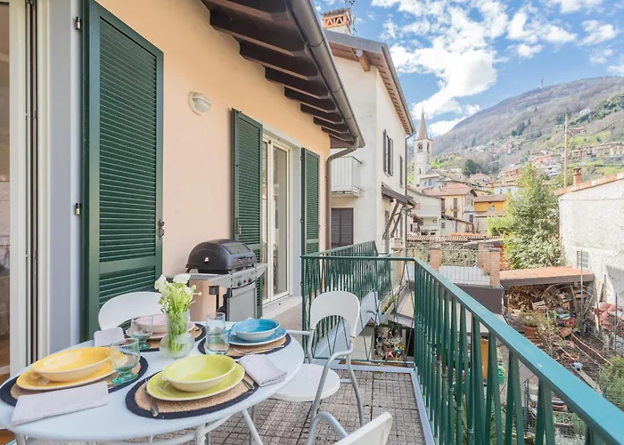 Ponente Balcony & Garden By Rent Apartment