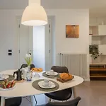 Ponente Balcony & Garden By Rent *
