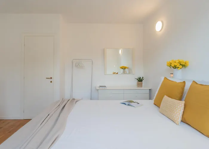Ponente Balcony & Garden By Rent Διαμέρισμα Gravedona